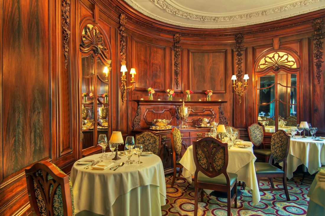 castle dining room ideas